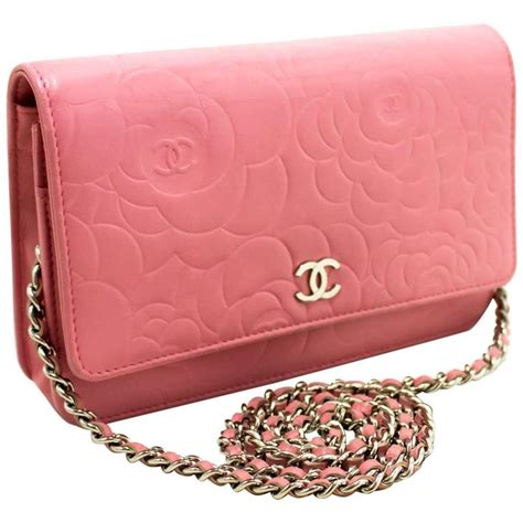 chanel pink camellia zip wallet 2010|chanel wallet on chain preis.